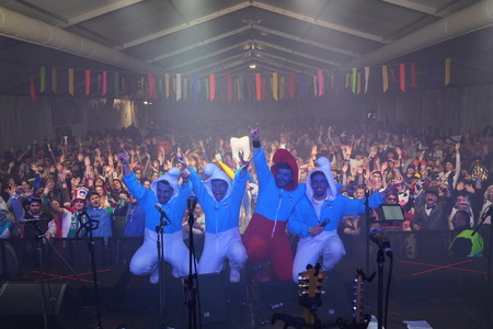 V SOBOTO POD ŠOTOROM FOTO TINE ŠUBIC (3)